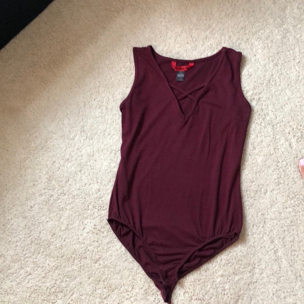 Maroon onesie top!! 🔥